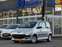 Peugeot 1007 - 1.4 Urban Lage KM Boekjes Elektrische zijschuifdeuren | 3 sleutels