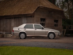 Alfa Romeo 75 - 3.0 V6 America