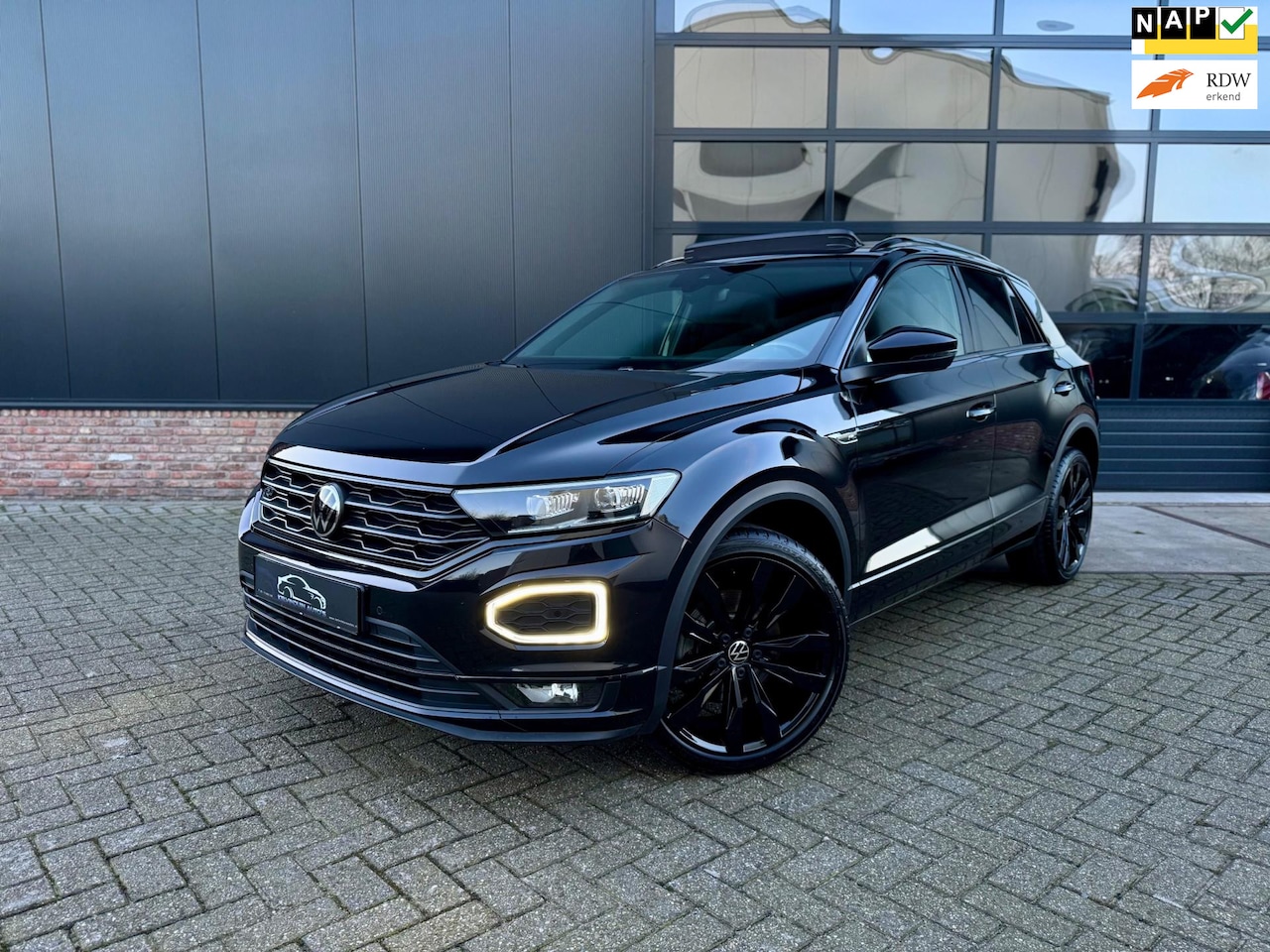 Volkswagen T-Roc - 1.5 TSI R-Line Blackstyle/Pano/Led/Virt/Garantie - AutoWereld.nl