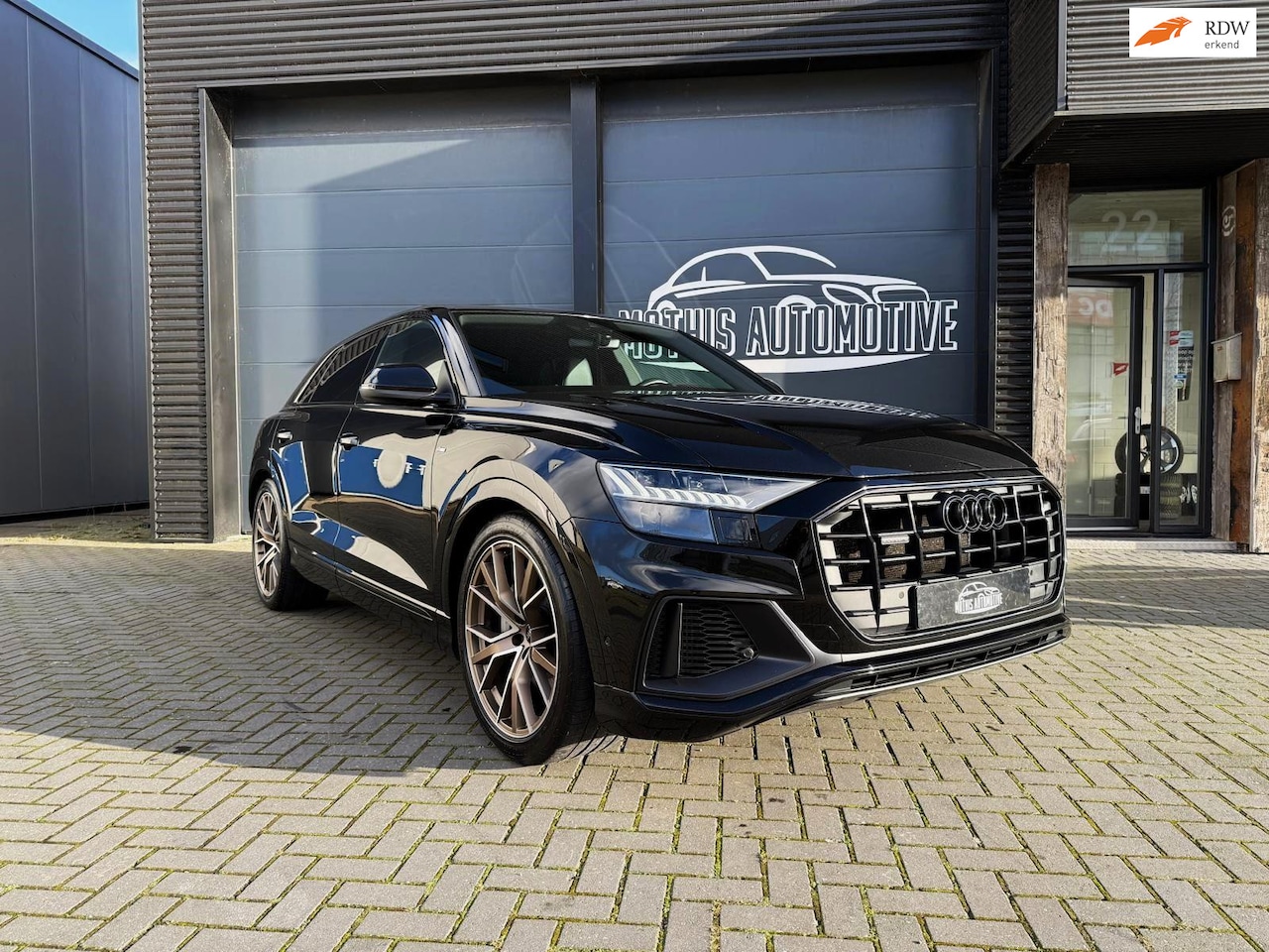 Audi Q8 - 55 TFSI e Quattro Pro Line S Advanced S Line Luchtvering -22 inch velgen - AutoWereld.nl