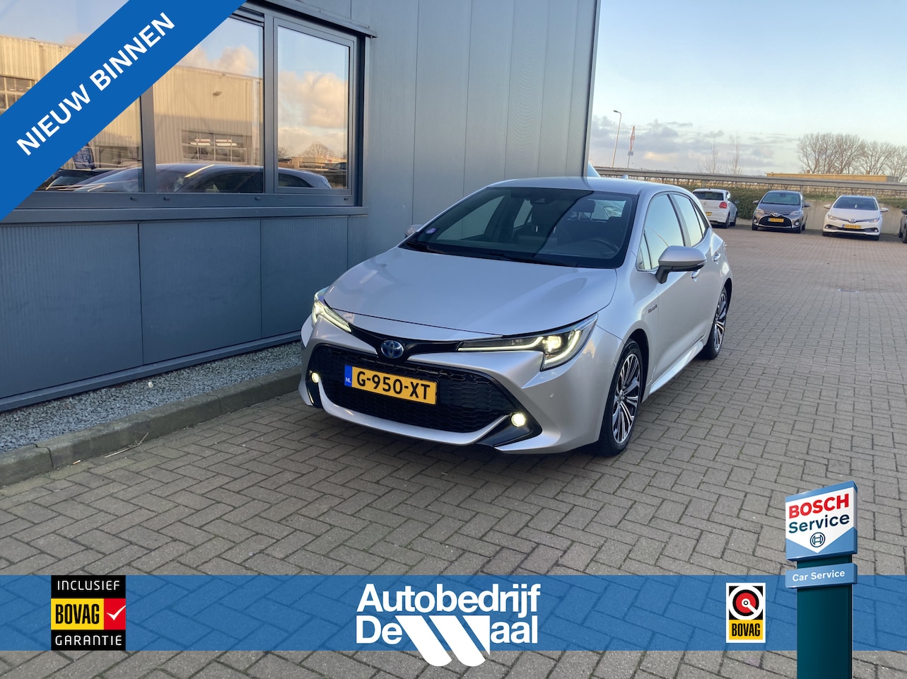 Toyota Corolla - 2.0 High Power Hybrid 180pk Style 5-drs. HUD/CAMERA/CARPLAY/NAVI/PDC/LED/STOELVERWARMING - AutoWereld.nl