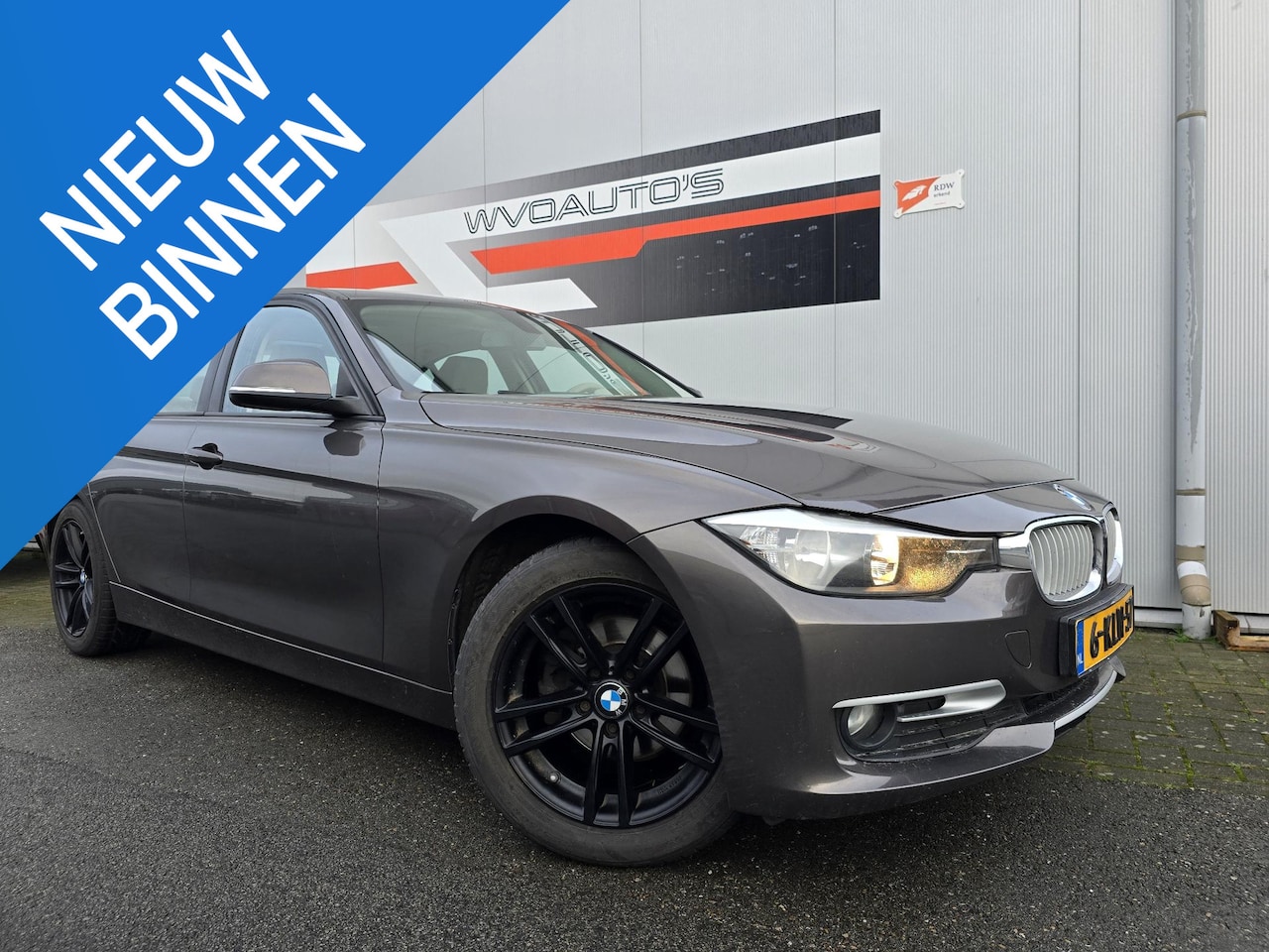 BMW 3-serie - 320i EfficientDynamics Edition Business 320i EfficientDynamics Edition Business - AutoWereld.nl