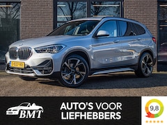 BMW X1 - U11 sDrive18i High Executive / Trekhaak