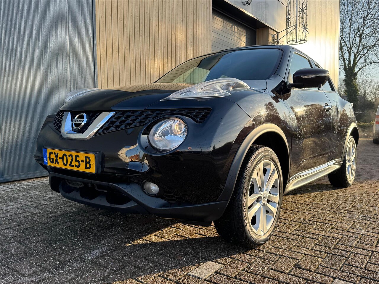 Nissan Juke - 1.6 117pk CVT 2WD Connect Edition | NL Auto | Trekhaak | Camera | DAB | Navi | - AutoWereld.nl