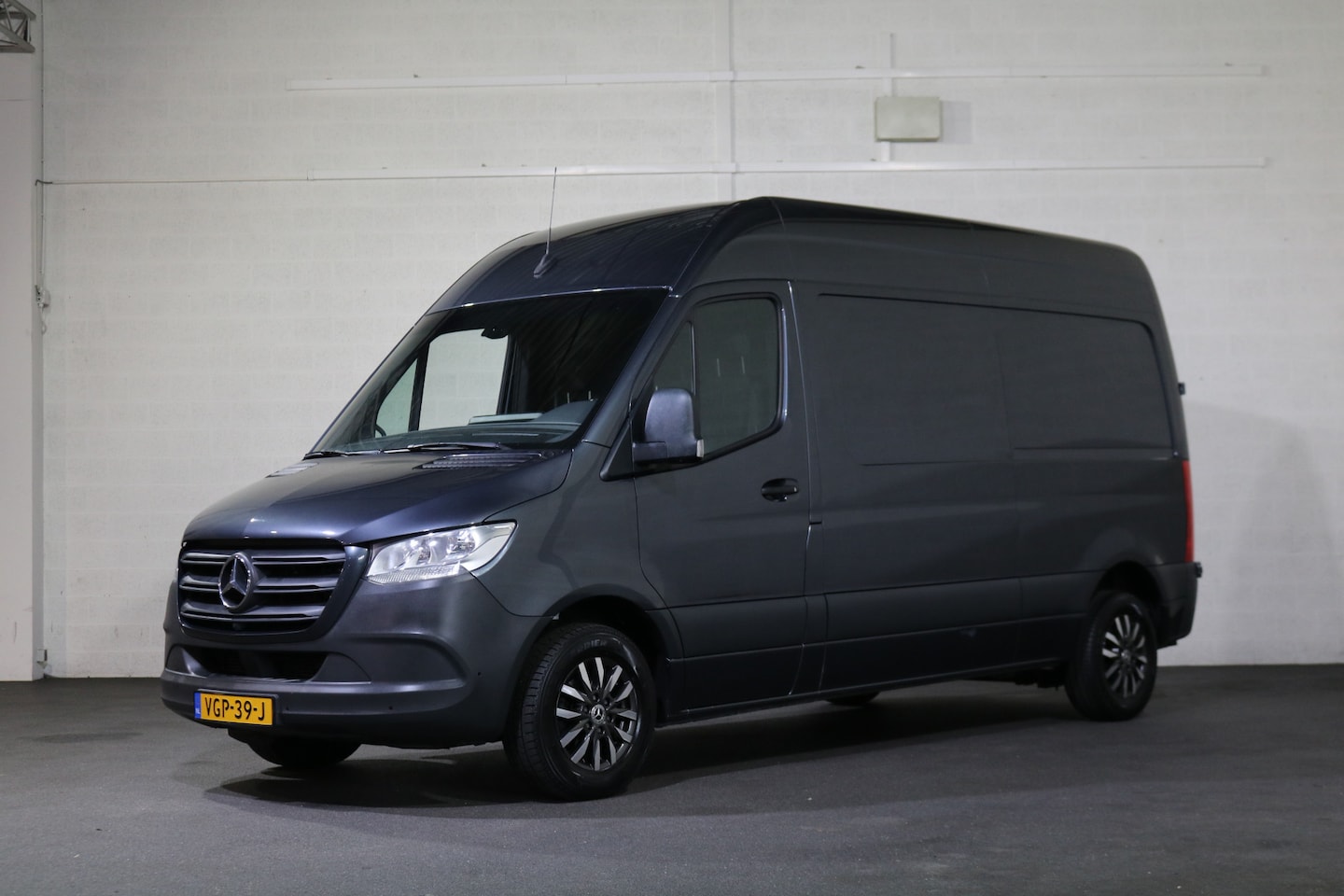 Mercedes-Benz Sprinter - 314 CDI L2 H2 Automaat Airco Navigatie Trekhaak - AutoWereld.nl