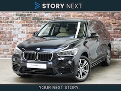 BMW X1 - xDrive20i High Executive Sport Line Automaat / AWD / Comfort Access / Head-up Display / Le