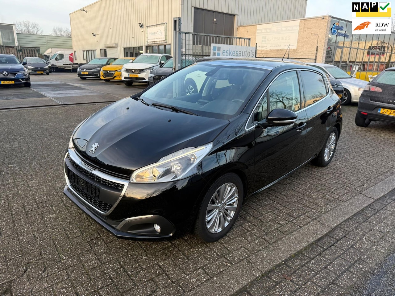 Peugeot 208 - 1.2 PureTech Allure 1.2 PureTech Allure, Navi, Panodak, 12 mnd Garantie - AutoWereld.nl