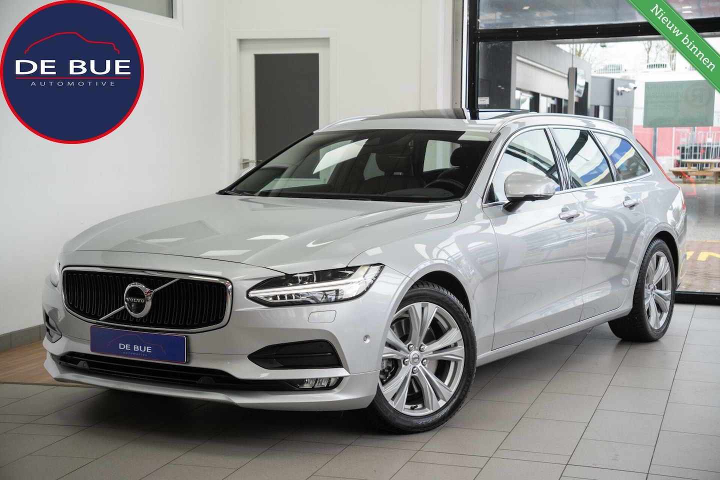 Volvo V90 - 2.0 T5 Momentum Org NL NAP 2e Eig Luxury line 360 camera HUD Pano CarPlay Trekhaak Dealer - AutoWereld.nl