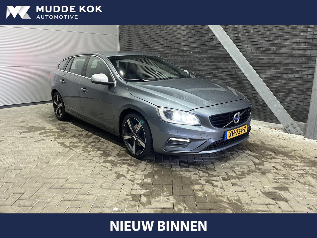 Volvo V60 - T4 Business Sport | 190Pk! | Automaat | Stoelverwarming | Trekhaak | 18 Inch | Navigatie - AutoWereld.nl