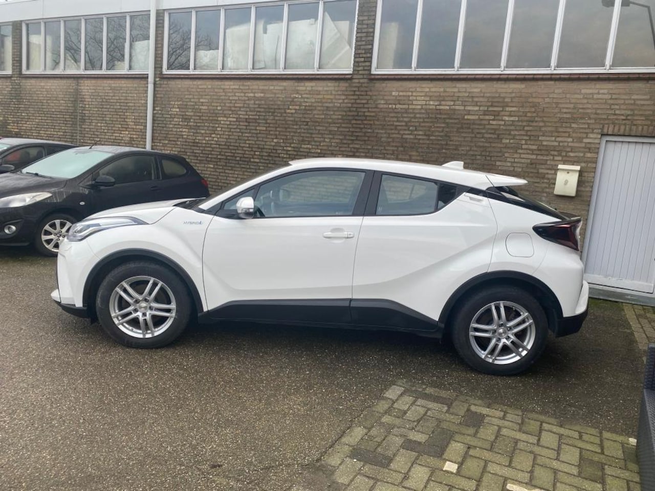 Toyota C-HR - 1.8 Hybrid Dynamic 1.8 Hybrid Dynamic - AutoWereld.nl