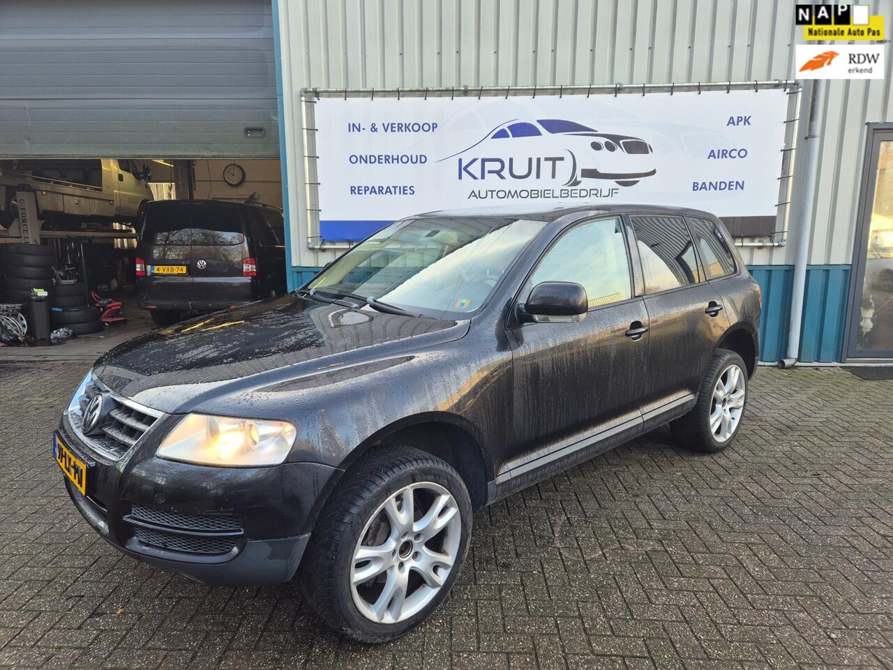 Volkswagen Touareg - 3.2 V6 NAP YOUNGTIMER APK 01-2026 - AutoWereld.nl