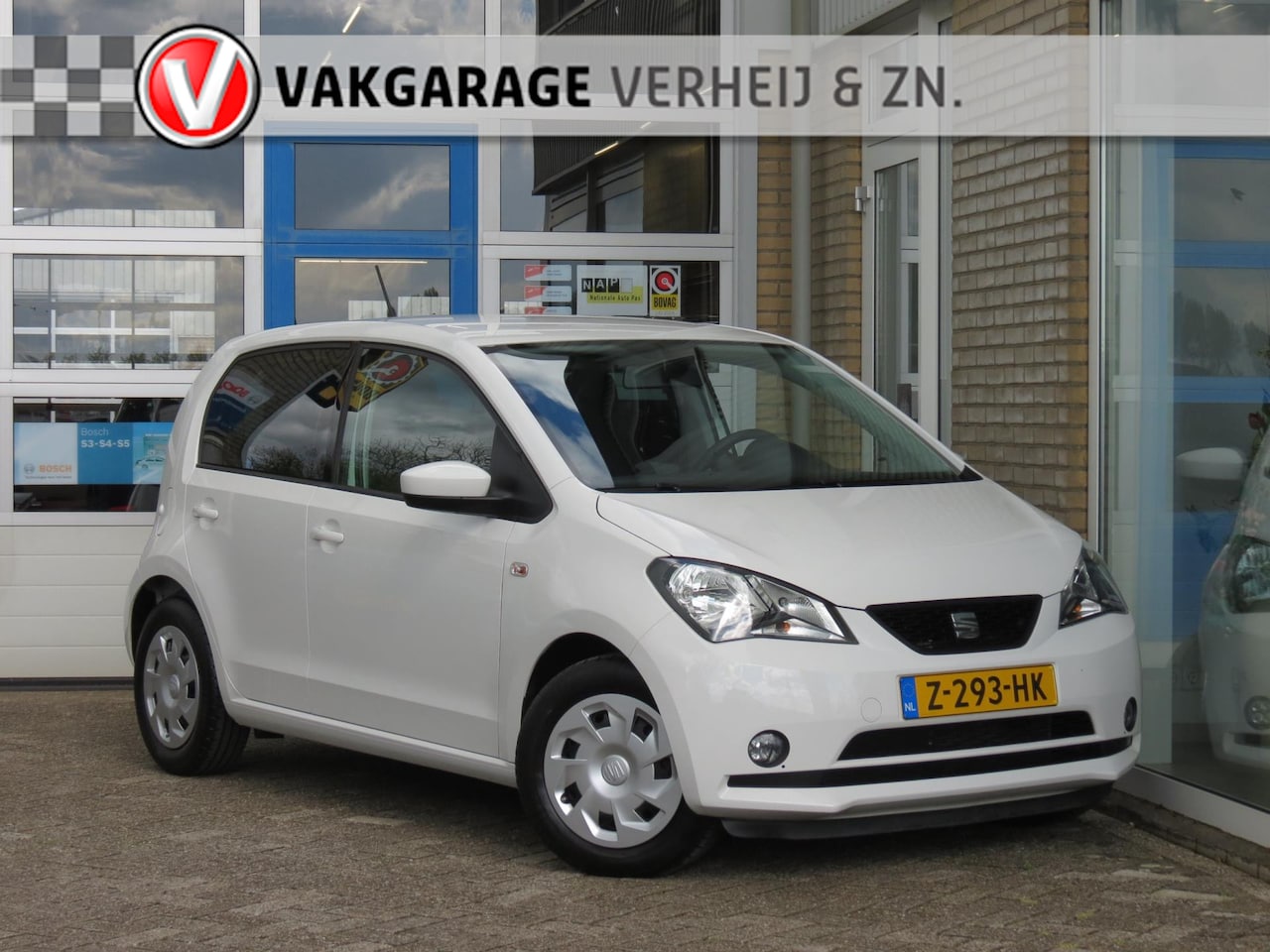 Seat Mii - 1.0 Style Airco|Cruise Control|PDC|Blueooth|Licht & Regen Sensor - AutoWereld.nl