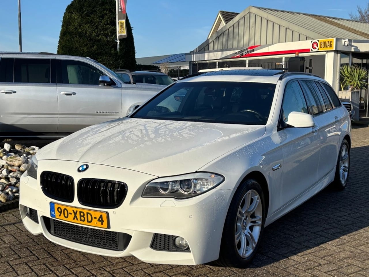 BMW 5-serie Touring - 525D 2012 6-Cilinder Wit M-pakket Pano - AutoWereld.nl