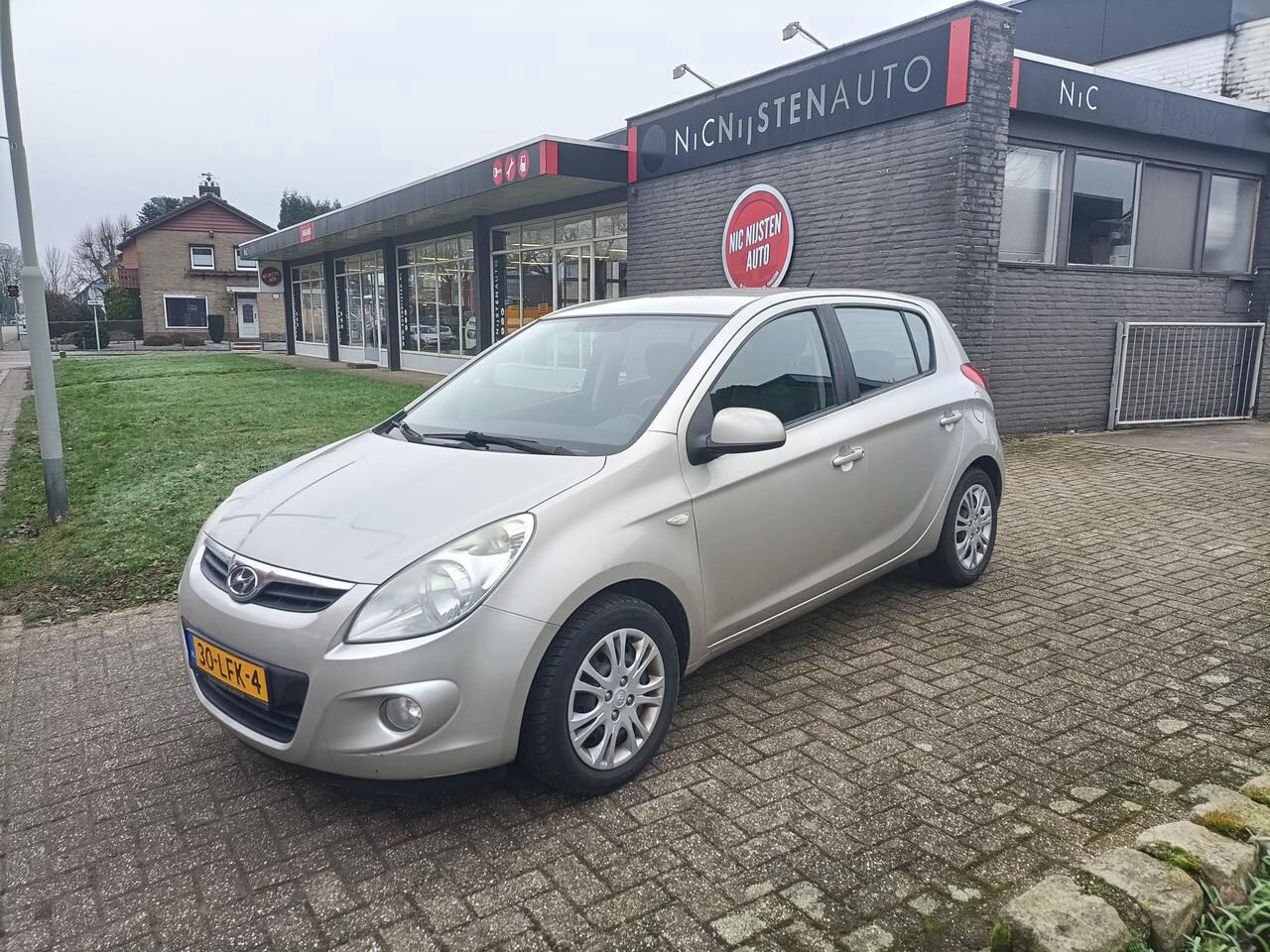 Hyundai i20 - 1.2i Airco, CVG, Isofix,5-Deurs, ABS - AutoWereld.nl