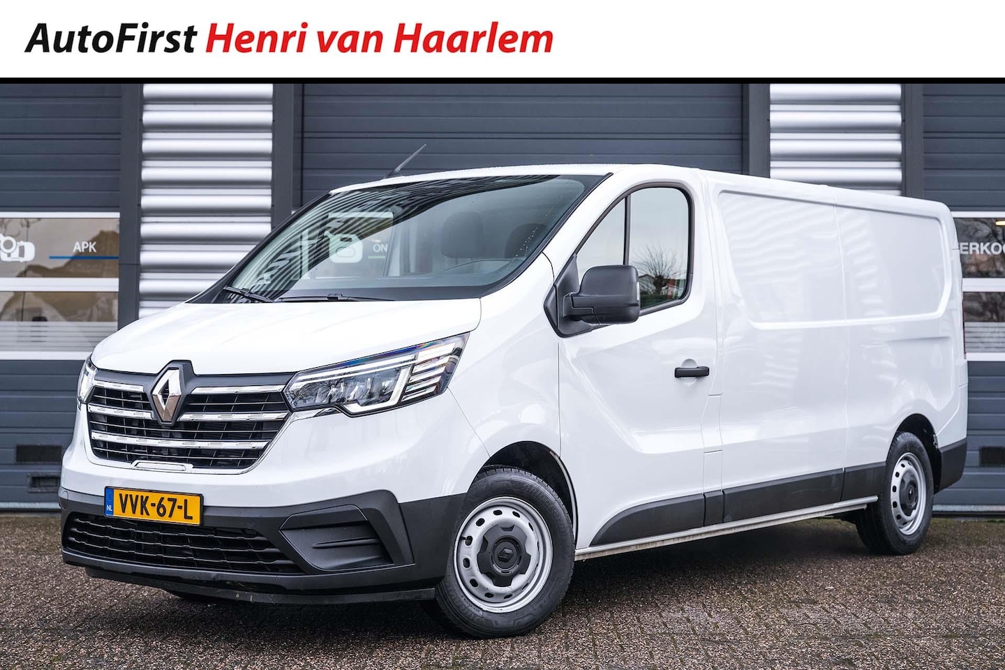 Renault Trafic - 2.0 dCi 130 T30 L2H1 Work Edition - AutoWereld.nl