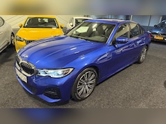 BMW 3-serie - 330i M Sport, VIRTUAL DISPLAY, Achteruit Camera, Apple carplay