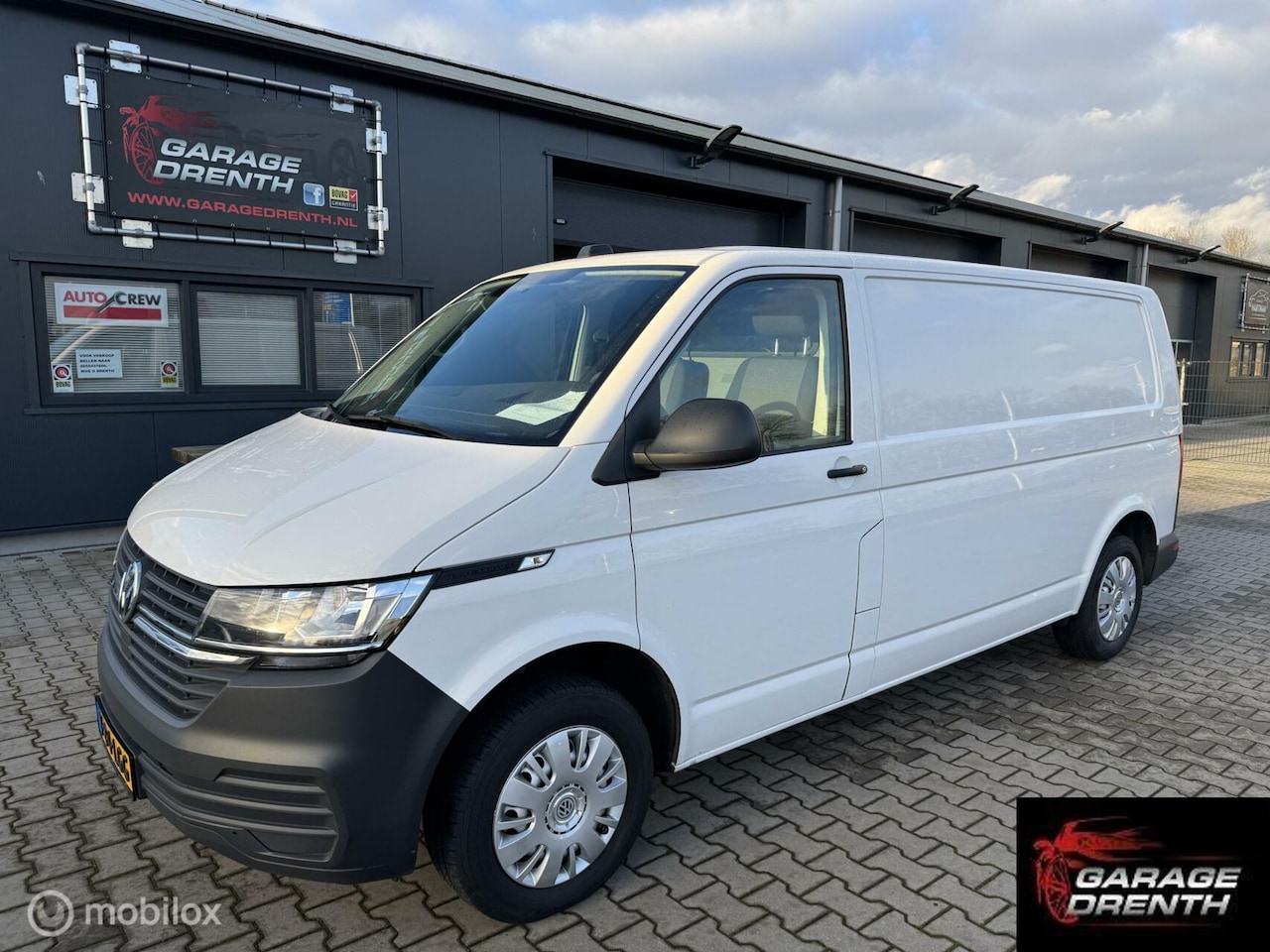 Volkswagen Transporter - 2.0 TDI L2H1 28 Navi / cruise - AutoWereld.nl