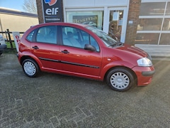 Citroën C3 - 1.1i "First Edition " 5 deurs - Stuurbekrachtiging - Apk 30-01-2024