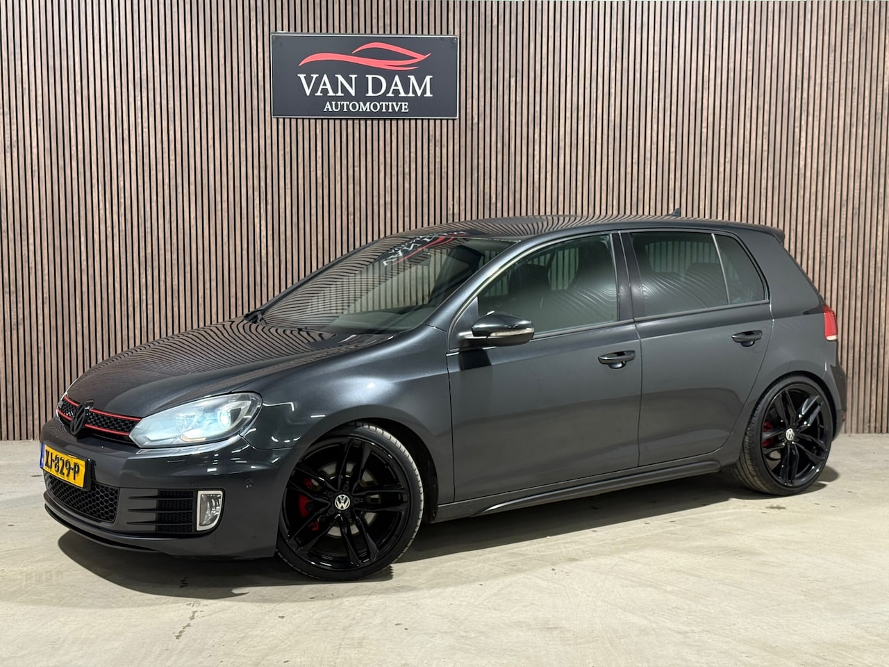 Volkswagen Golf - 2.0 GTI 2010 DSG XENON AKRA NAVI CRUISE CLIMA - AutoWereld.nl