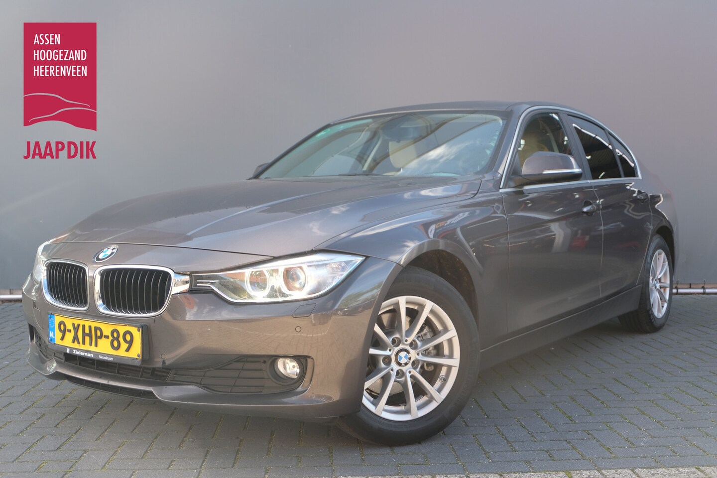 BMW 3-serie - BWJ 2014 316i 136 PK Executive AUTOMAAT BI-XENON / V+A PD / CHROOM / PRIVACY.GLASS / LEER - AutoWereld.nl