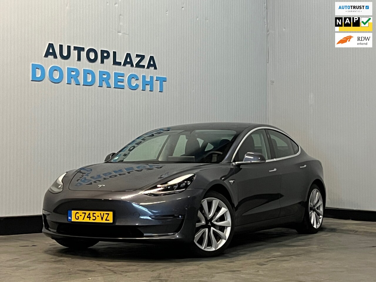 Tesla Model 3 - Long Range RWD Long Range AWD 75 kWh AUTOPILOT - AutoWereld.nl