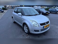 Suzuki Swift - 1.3 Comfort Mooie nette auto met lage km stand