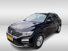 Volkswagen T-Roc - 1.0 TSI Style Business/Navi/Carplay/Trekhaak