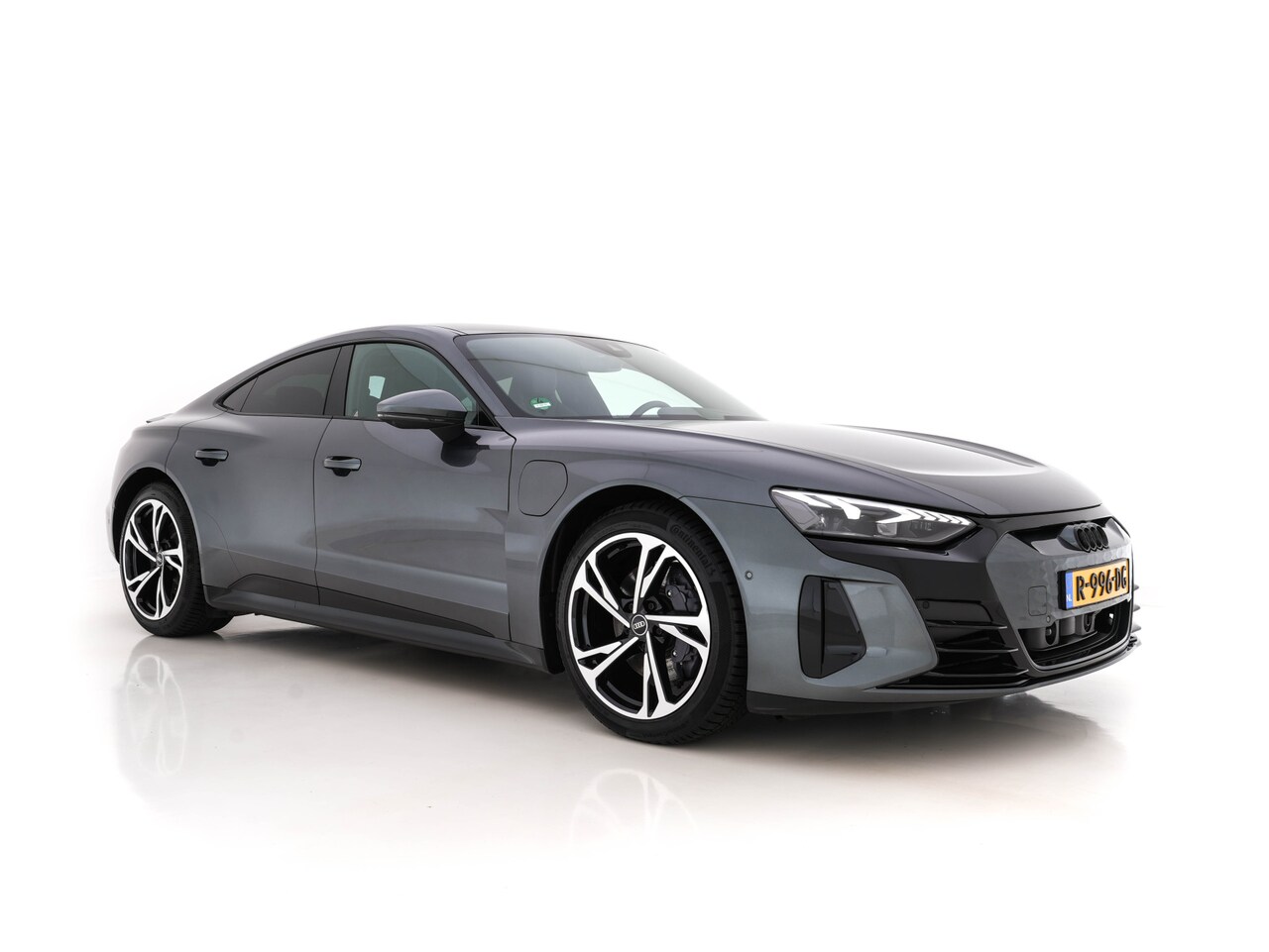 Audi e-tron GT - 93 kWh [ 3-Fase ] (INCL.BTW) *PANO | ADAPTIVE-CRUISE | FULL-LED | 1/2LEATHER | SPORT-SEATS - AutoWereld.nl