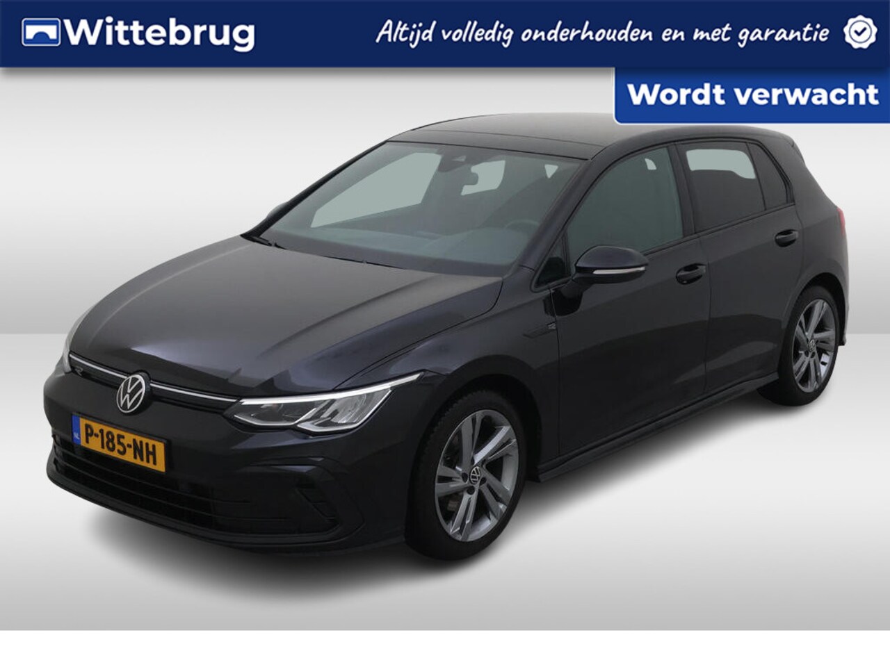 Volkswagen Golf - 1.5 eTSI R-Line Business+ / Panoramadak / LED / Virtual Cockpit / Clima / Navi / 17" LMV - AutoWereld.nl