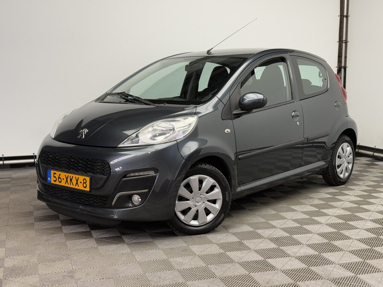 Peugeot 107 - 1.0 Active 5-drs Airco Led 1e Eigenaar NL Auto - AutoWereld.nl