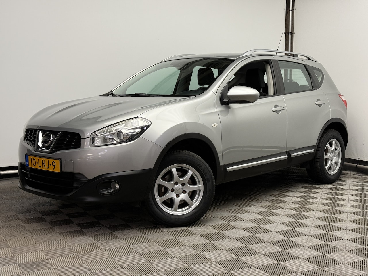 Nissan Qashqai - 1.6 Acenta Navi Camera ECC NL Auto - AutoWereld.nl