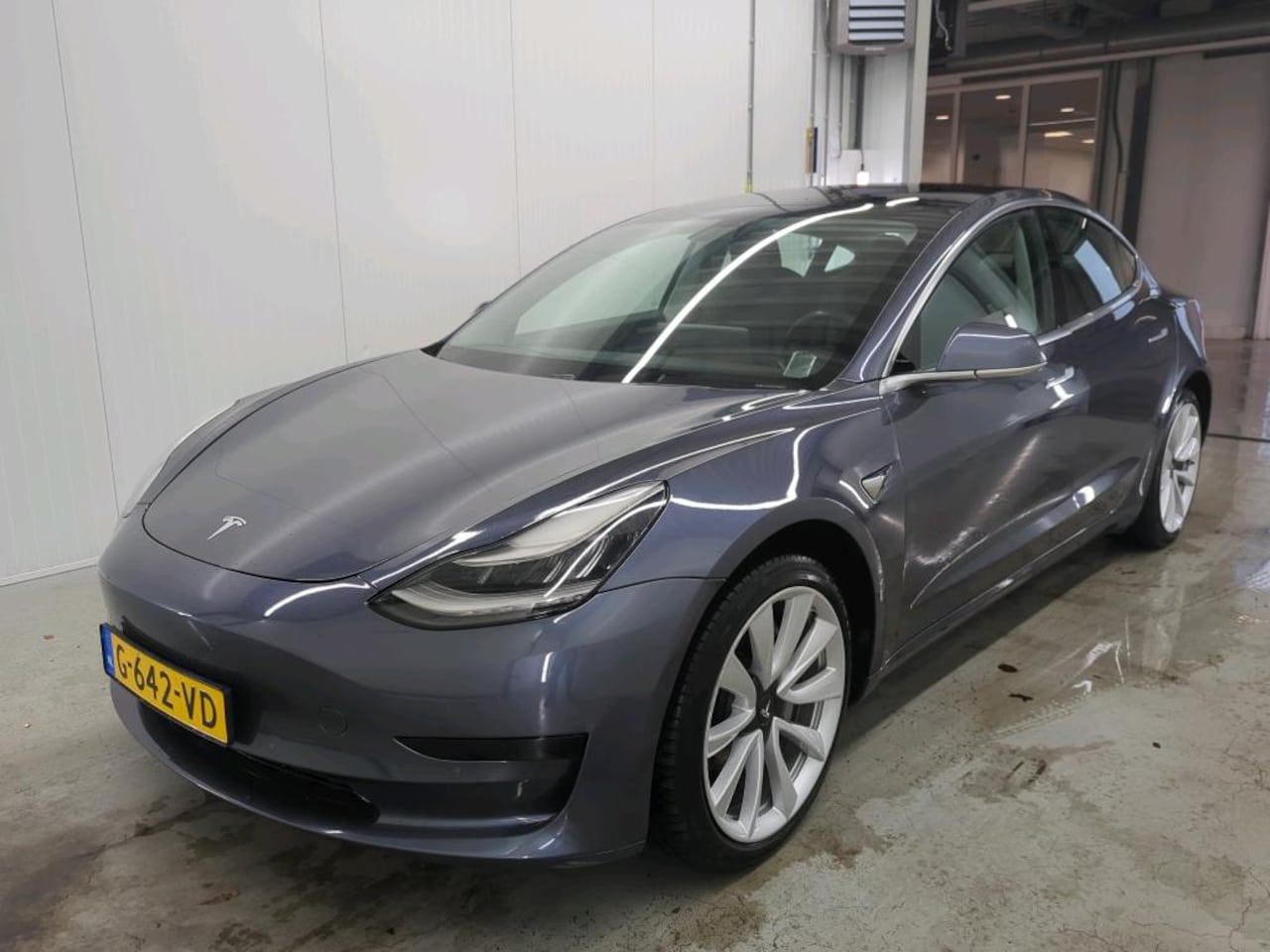 Tesla Model 3 - Standard RWD Plus [ AUTOPILOT+TREKHAAK+19" LMV+60 kWh+PREMIUM AUDIO ] - AutoWereld.nl