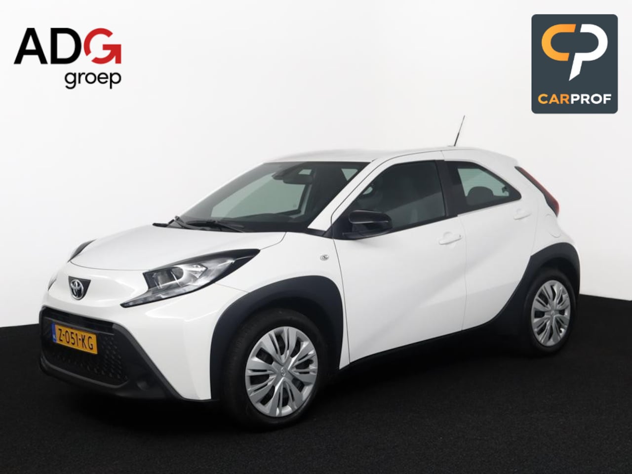 Toyota Aygo X - 1.0 VVT-i MT Play | Apple carplay & Android Auto | Airconditioning | Achteruitrijcamera | - AutoWereld.nl