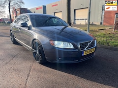 Volvo S80 - 2.4 D5 zeer nette auto automaat