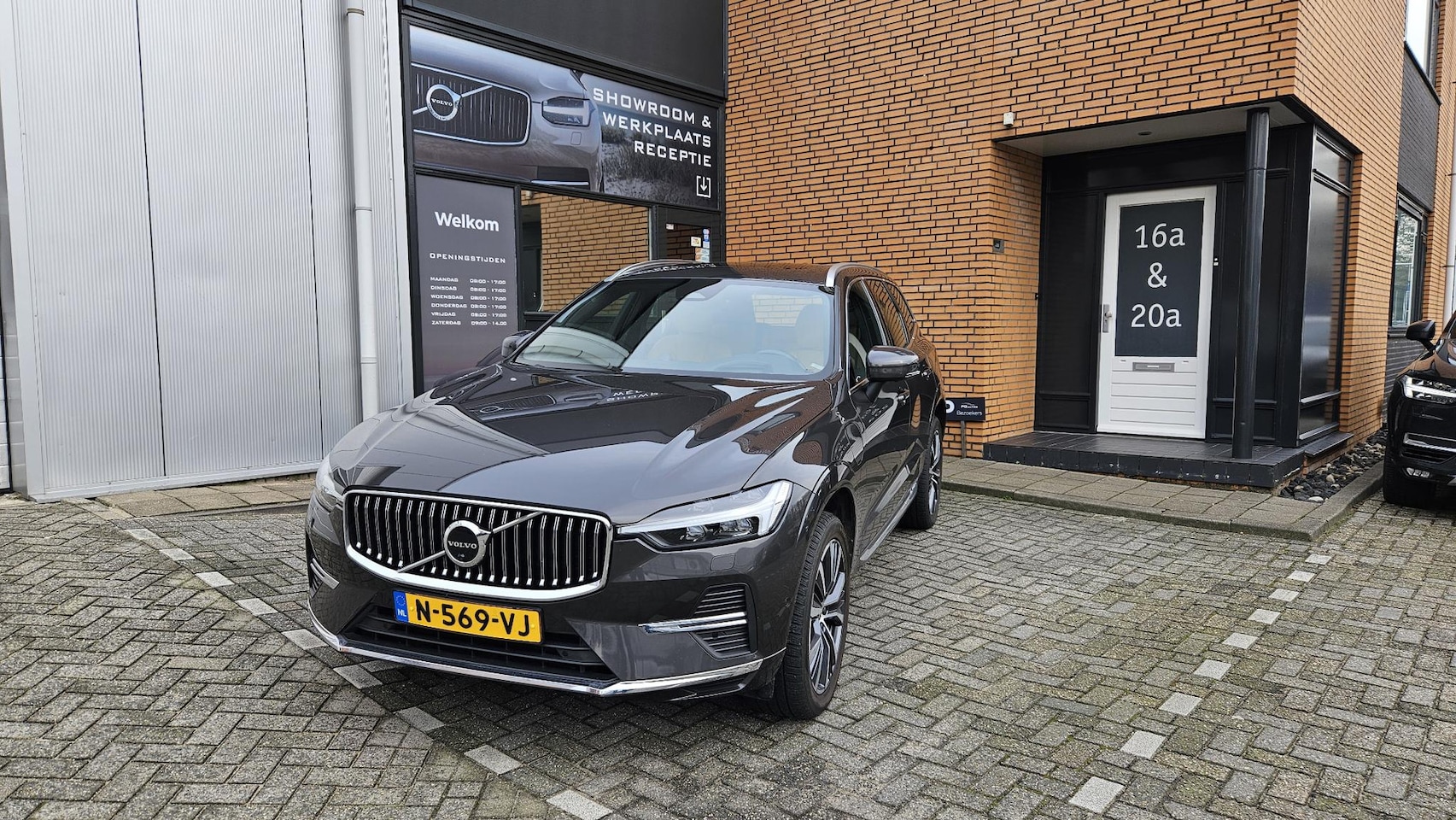 Volvo XC60 - 2.0 T8 Plug-in hybrid AWD Inscription - AutoWereld.nl