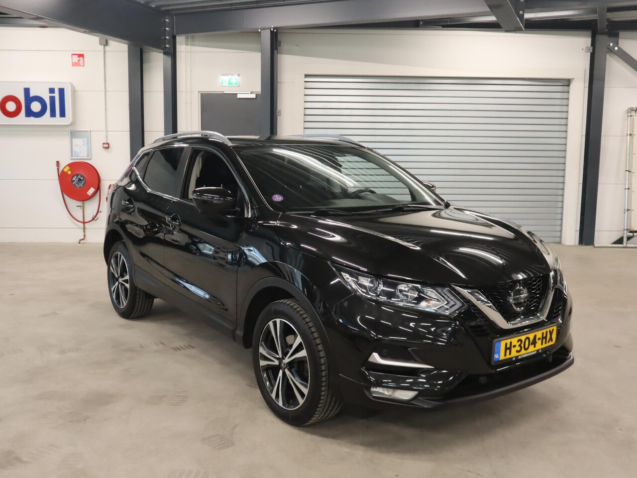 Nissan Qashqai - 1.3 DIG-T N-Connecta Navi | Climate Control | 360 Camera | Panorama Dak | Apple Carplay - - AutoWereld.nl