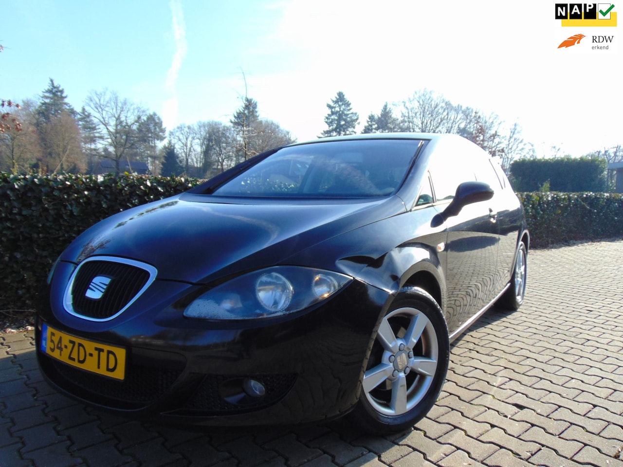 Seat Leon - 1.6 Sportstyle ** INRUILKOOPJE ** , Airco / Cruise / Elec.Pakket / Isofix / 16"Lm Velgen. - AutoWereld.nl