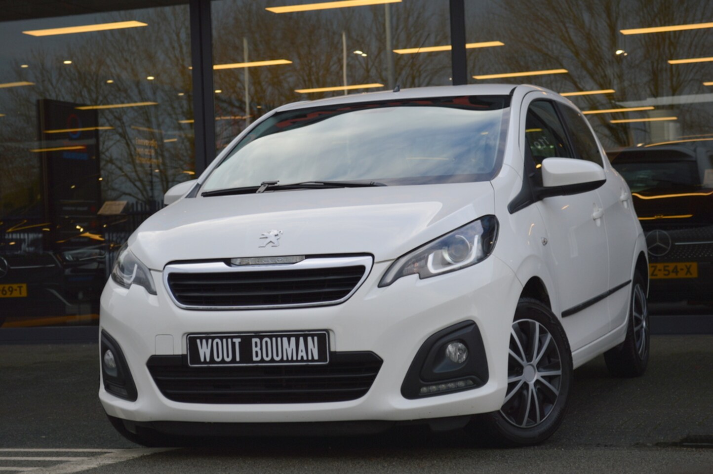 Peugeot 108 - 1.0 e-VTi Active Airco Pdc - AutoWereld.nl