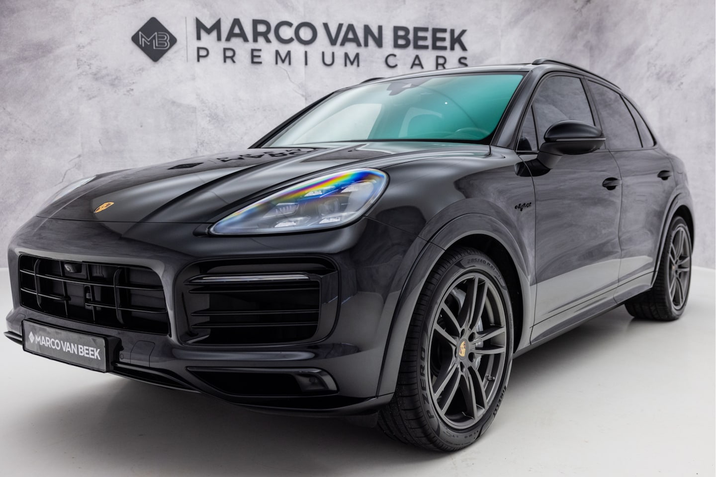 Porsche Cayenne - 3.0 E-Hybrid | Sport Design | Pano | Carbon | Stoelventilatie - AutoWereld.nl