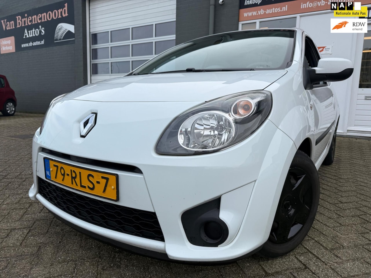 Renault Twingo - 1.2-16V Collection van 3de Eigenaar met maar 74000 km en airco en goed onderhouden - AutoWereld.nl