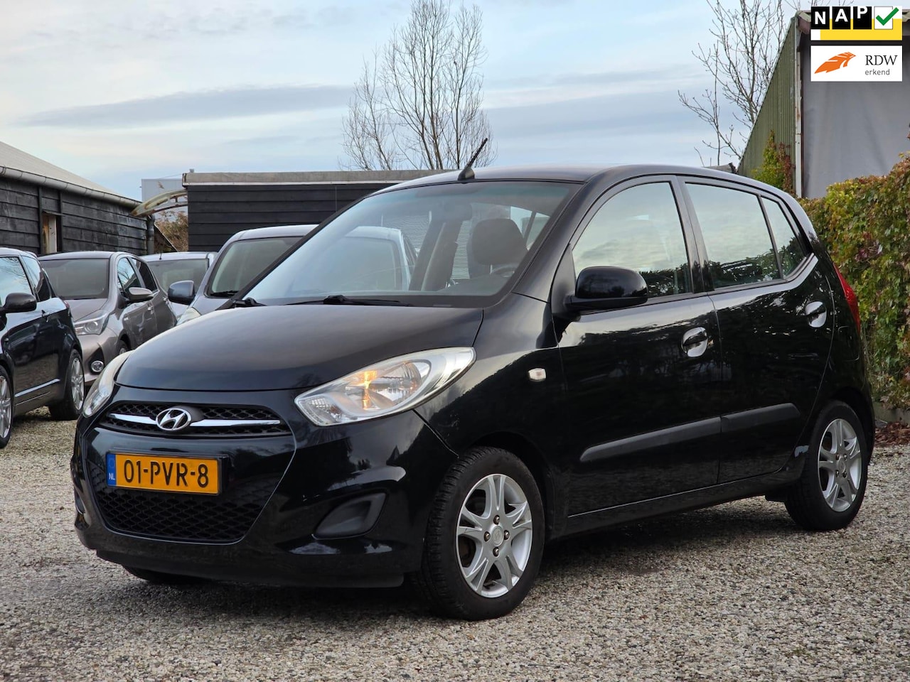 Hyundai i10 - 1.1 i-Drive Cool Airco/LMV/5 Pers/Trekhaak - AutoWereld.nl