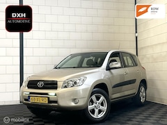 Toyota RAV4 - 2.0 VVTi 4X4 Executive APK2/2026 TREKHK LEER NAV