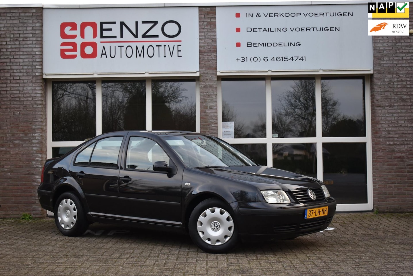 Volkswagen Bora - 1.6-16V Cruise Airco Bleutooth Weinig kms NAP NLauto - AutoWereld.nl