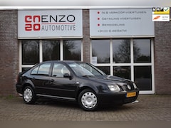 Volkswagen Bora - 1.6-16V Cruise Airco Bleutooth Weinig kms NAP NLauto