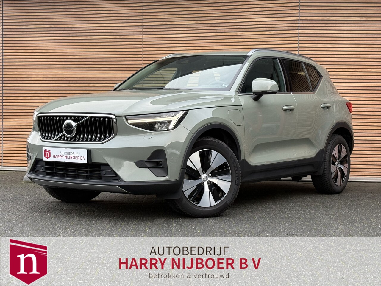 Volvo XC40 - 1.5 T4 Plug-in hybrid Plus Bright Leer / Memory Stoel / Keyless / Camera / Stoel - Stuur v - AutoWereld.nl