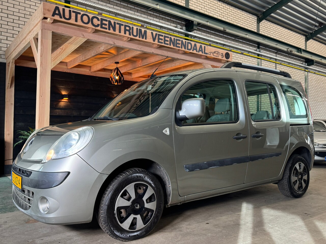 Renault Kangoo Family - 1.6-16V BENZINE 5-ZITS TREKHAAK/CRUISE/AIRCO/2X SCHUIFDEUR - AutoWereld.nl