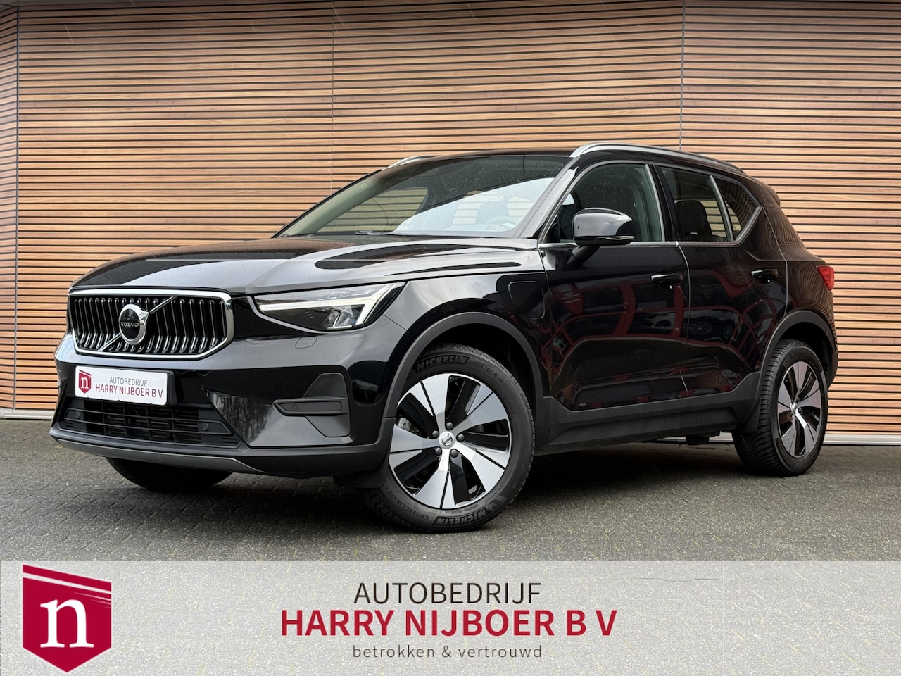 Volvo XC40 - 1.5 T5 Plug-in hybrid Plus Bright Leer / Navi / Stoel en Stuur verwarming / Keyless / LED - AutoWereld.nl