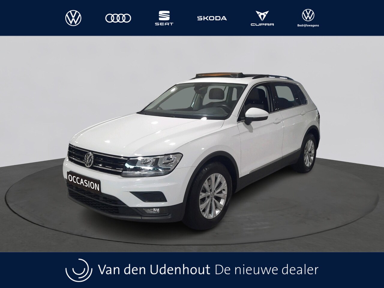 Volkswagen Tiguan - 1.5 TSI Comfortline | Navi | Trekhaak | Panoramadak binnenkort beschikbaar! - AutoWereld.nl