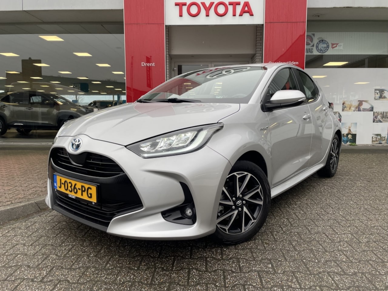 Toyota Yaris - 1.5 Hybrid First Edition | Apple Carplay Android Auto | DAB - AutoWereld.nl