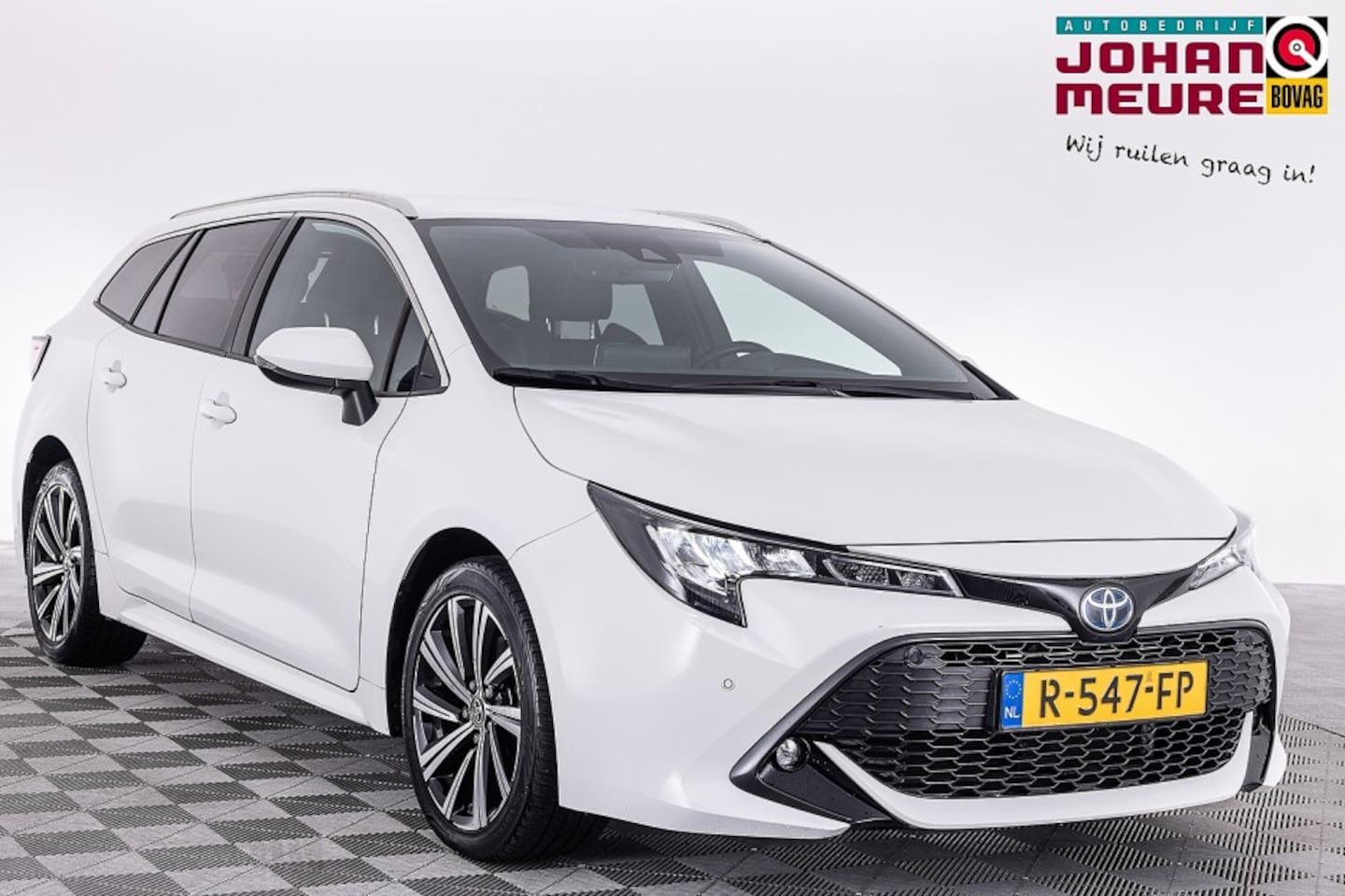 Toyota Corolla - Touring Sport 2.0 Hybrid Business Plus ✅ 1e Eigenaar . - AutoWereld.nl